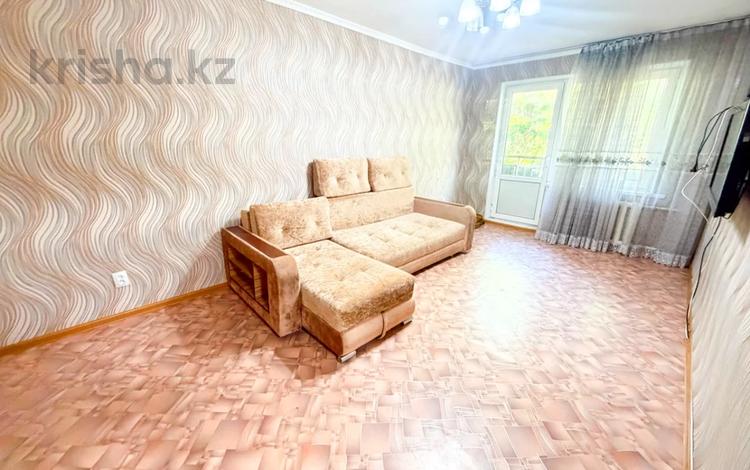 3-комнатная квартира · 60 м² · 2/5 этаж, Самал 12 за 17.5 млн ₸ в Жетысу обл. — фото 2