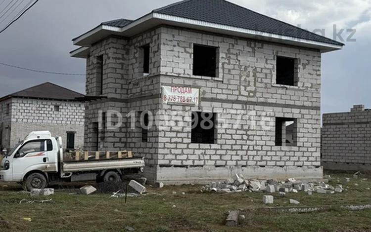 Отдельный дом · 8 комнат · 190 м² · 10.1 сот., Аблайхан 8255 — Аблайхан-Ұлы дала за 21.6 млн 〒 в Косшы — фото 2