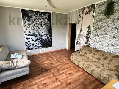 Продажа домов и дачи в Восточно-Казахстанской обл.: Часть дома · 3 комнаты · 80 м² · 10 сот., Челюскина 12 за 11 млн 〒 Часть дома · 3 комнаты · 80 м² · 10 сот., Челюскина 12 за 11 млн 〒 в Усть-Каменогорске, Ульбинский