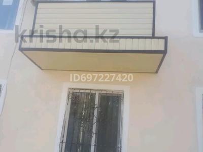 Продажа квартир в Туркестанской обл.: 2-комнатная квартира · 45 м² · 2/2 этаж, Гагарина — Төле би за ~ 9 млн 〒 2-комнатная квартира · 45 м² · 2/2 этаж, Гагарина — Төле би за ~ 9 млн 〒 в Кентау