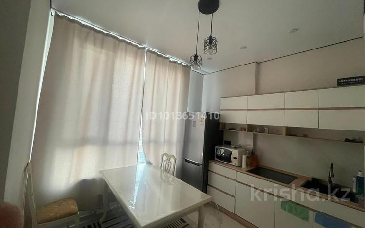1-комнатная квартира · 39 м² · 4/16 этаж, Е-36, E-15 за 200 000 ₸ в Астане, Нура р-н — фото 2