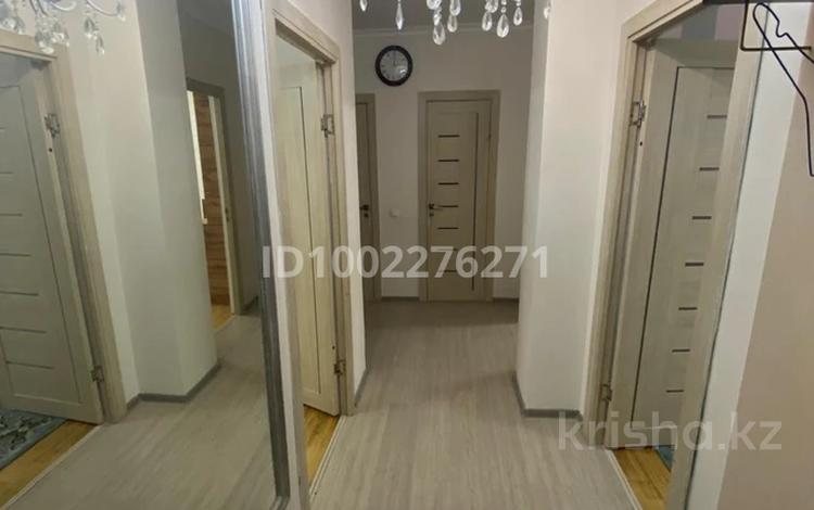 3-комнатная квартира · 73 м² · 2/5 этаж, Сырым Датова за 300 000 ₸ в Атырау — фото 2