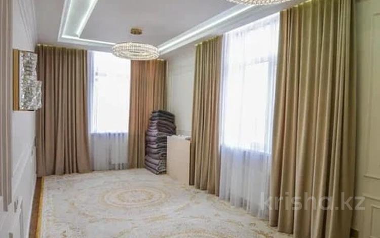 2-бөлмелі пәтер · 63 м² · 13/17 қабат, Нажмеденова 29/1, бағасы: 37 млн ₸ в Астане, Сарайшык р-н — фото 2
