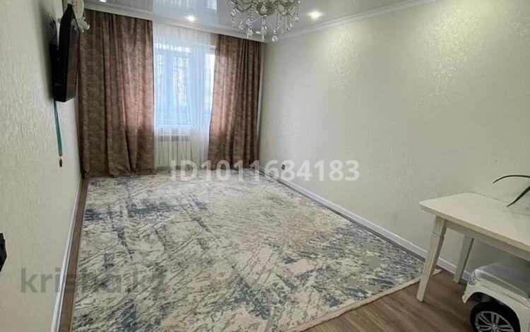 3-комнатная квартира · 62.3 м² · 4/5 этаж, Просп. Алии Молдагуловой 4 за 17.5 млн ₸ в Актобе — фото 2
