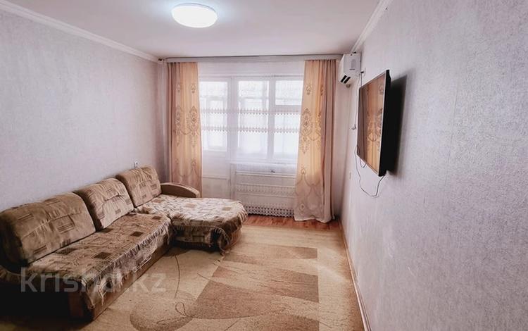 3-комнатная квартира, 64 м², 4/5 этаж, Чингирлауская за 14.5 млн 〒 в Уральске — фото 2