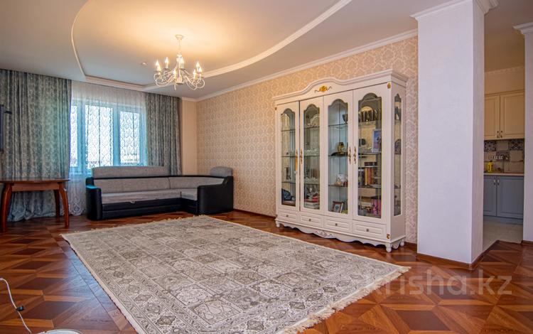 3-комнатная квартира, 118.4 м², 8/36 этаж, Кабанбай батыра 11 за 56.6 млн 〒 в Астане, Есильский р-н — фото 24