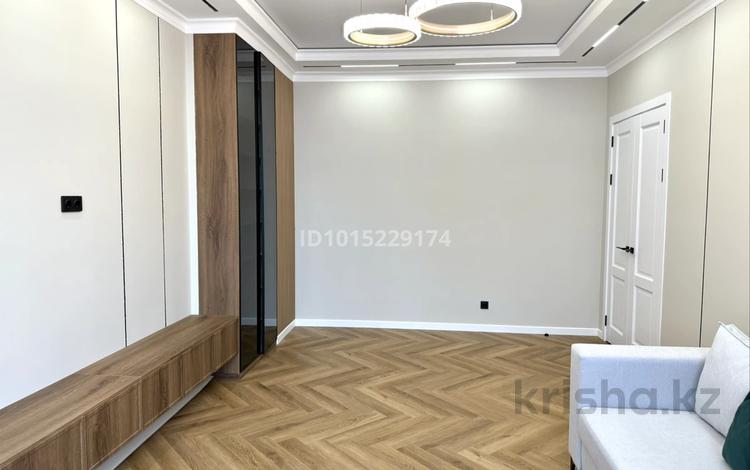 3-бөлмелі пәтер · 96 м² · 5 қабат, Туран 52/5, 52/6, 52/7, бағасы: 91.8 млн ₸ в Астане, Есильский р-н — фото 2