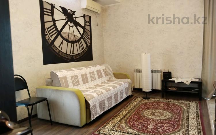 2-комнатная квартира · 60 м² · 3/4 этаж, Победы 105 — Пр.Абая-Ул.Исаева за 17 000 ₸ в Уральске, мкр Школьник — фото 2