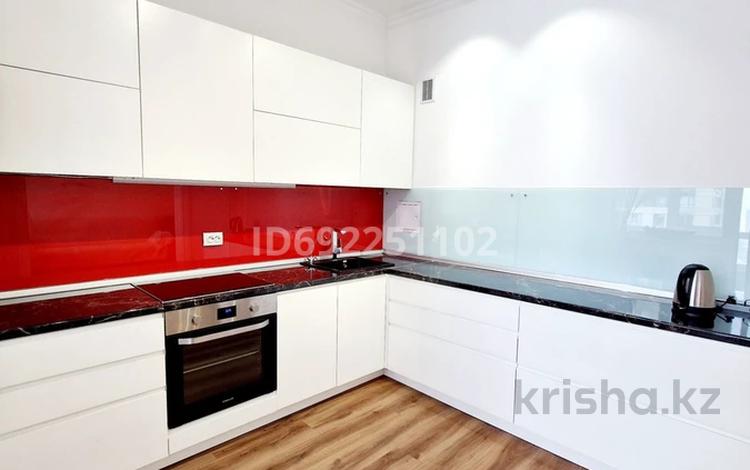 3-комнатная квартира, 85 м², 8/12 этаж, Тажибаевой 157 к1