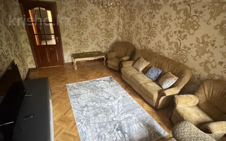 3-бөлмелі пәтер · 85 м² · 2/5 қабат, Самал-1 ш/а. 25, бағасы: 500 000 ₸ в Алматы, Медеуский р-н — фото 4
