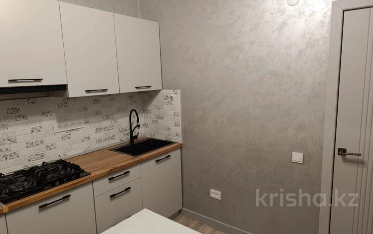 2-бөлмелі пәтер · 52 м² · 4/5 қабат, Көктем-1 ш/а., Попова 46, бағасы: 49 млн ₸ в Алматы, Бостандыкский р-н — фото 2