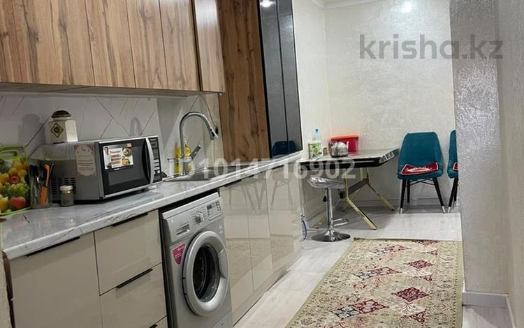 3-комнатная квартира · 80 м² · 1/4 этаж, 2 мкр 38 за 17 млн ₸ в Жанаозен — фото 2