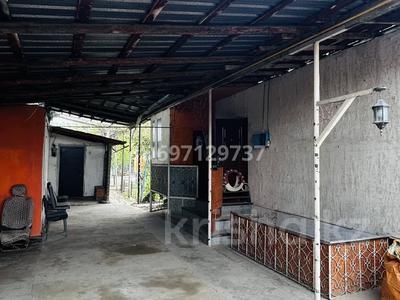 Отдельный дом · 3 комнаты · 60 м² · 10 сот., Ауезов 3 за 100 000 ₸ в 
