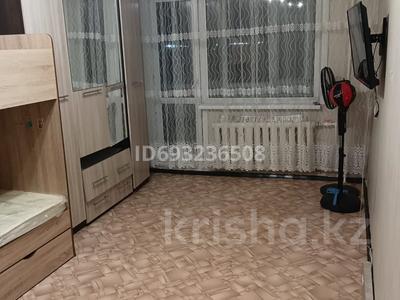 1-комнатная квартира, 31 м², 2/5 этаж, Майкудук, 16й микрорайон 19 за 9 млн 〒 в Караганде, Алихана Бокейханова р-н