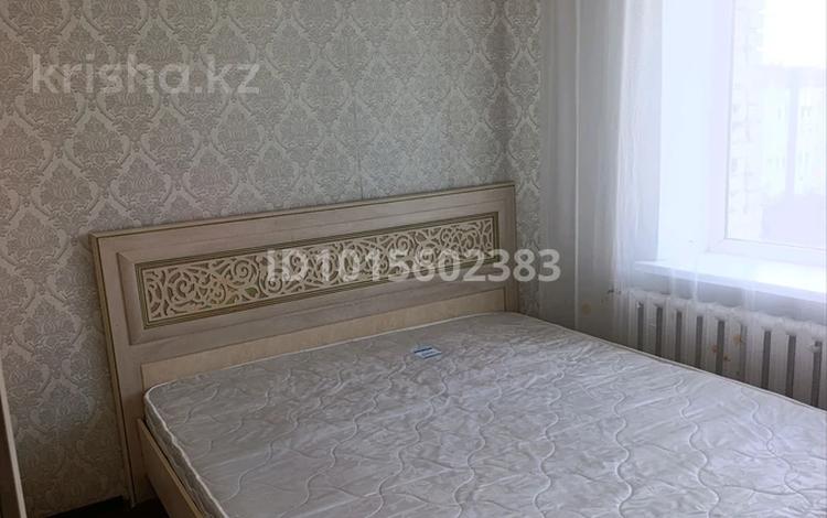 3-комнатная квартира · 70 м² · 9/9 этаж, мкр 4 2 за 150 000 ₸ в Уральске — фото 2
