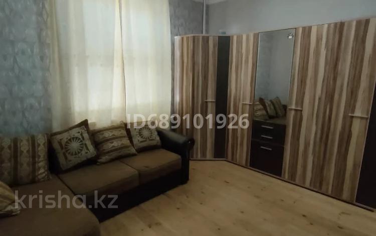 2-бөлмелі пәтер, 48 м², 1/2 қабат ай сайын, Азаттык 141А, бағасы: 120 000 〒 в Атырау, мкр Жилгородок — фото 11