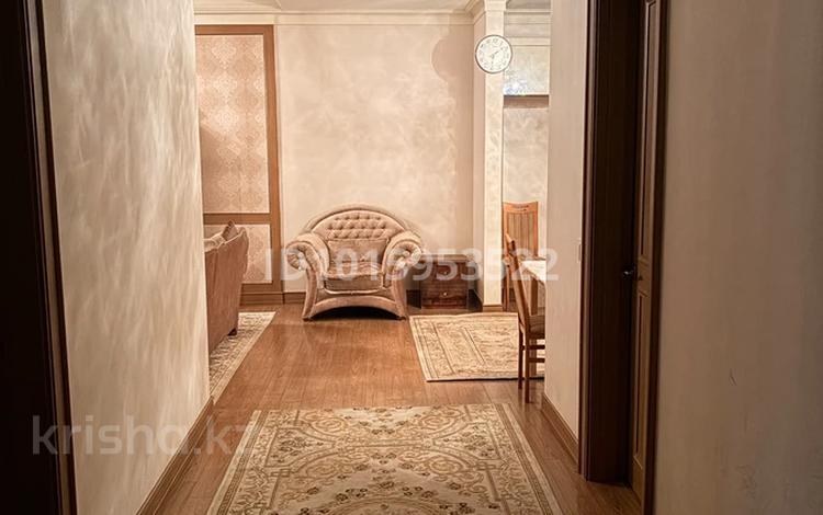 3-комнатная квартира · 98 м² · 17 этаж, Аскарова 6 за 700 000 ₸ в Алматы, Ауэзовский р-н — фото 2