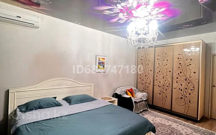 1-бөлмелі пәтер · 45 м² · 2/9 қабат, Толе би 188, бағасы: 3 000 ₸ в Алматы, Алмалинский р-н — фото 12