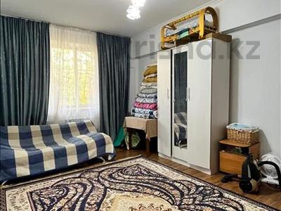 2-комнатная квартира · 50 м² · 1/5 этаж, мкр Мамыр-3 5 за 35 млн ₸ в Алматы, Ауэзовский р-н