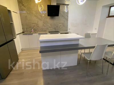 3-бөлмелі пәтер · 90 м² · 5/6 қабат, Нусупбекова 10, бағасы: ~ 53.8 млн ₸ в Алматы, Медеуский р-н