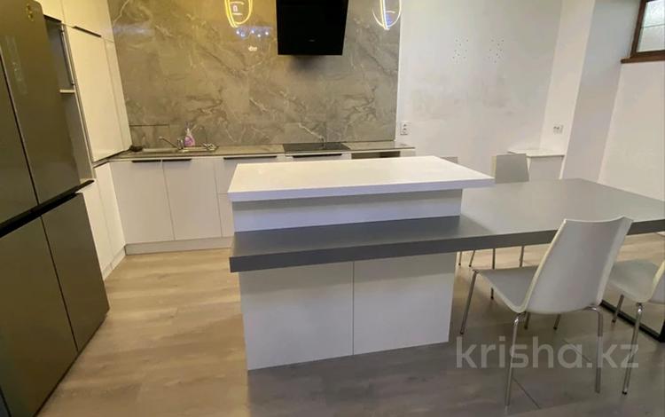 3-бөлмелі пәтер · 90 м² · 5/6 қабат, Нусупбекова 10, бағасы: ~ 53.8 млн ₸ в Алматы, Медеуский р-н — фото 2