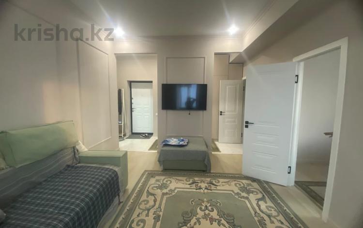 3-комнатная квартира · 65 м² · 7/9 этаж, Утепова 20 за 500 000 ₸ в Алматы, Бостандыкский р-н — фото 2