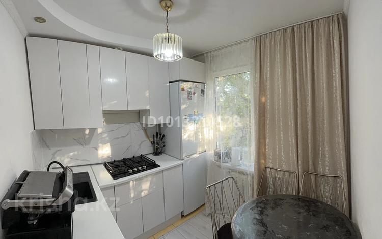 4-бөлмелі пәтер · 63 м² · 3/5 қабат, Абай 37 — Назарбаев, бағасы: 22 млн ₸ в Уральске — фото 2
