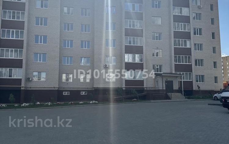2-комнатная квартира · 74 м² · 4/7 этаж, мкр. Алтын орда 201 г за 200 000 ₸ в Актобе — фото 2