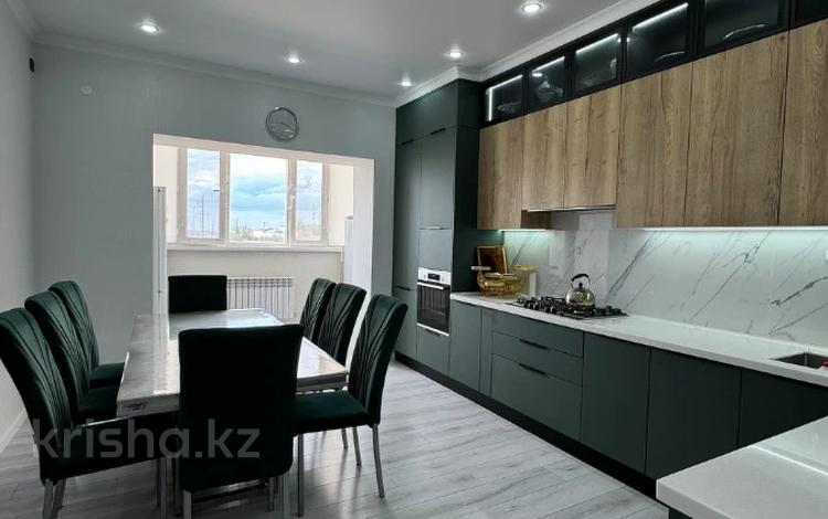 4-комнатная квартира · 146.5 м² · 2/5 этаж, Алтын орда за 53 млн ₸ в Актобе — фото 9