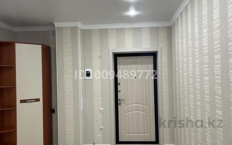 2-бөлмелі пәтер · 72 м² · 1/5 қабат, мкр. Алтын орда, Санкибай батыра 28 б — Кол авто, бағасы: 220 000 ₸ в Актобе — фото 2