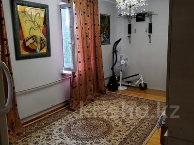 3-комнатная квартира, 56.7 м², 5/5 этаж, мкр Коктем-3 12 — Школа-гимназия N 51 за 35 млн 〒 в Алматы, Бостандыкский р-н