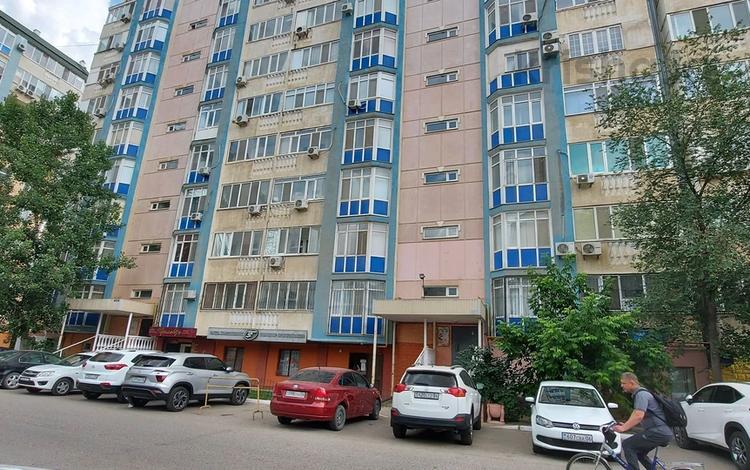 4-комнатная квартира · 110 м² · 5/9 этаж, Сатпаева 2в за 350 000 〒 в Атырау — фото 16