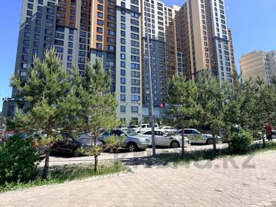 2-комнатная квартира · 52 м² · 12/21 этаж, Туркестан 4Б — Abu Dhabi Plaza - Ботанический Сад за 28.8 млн ₸ в Астане, Есильский р-н