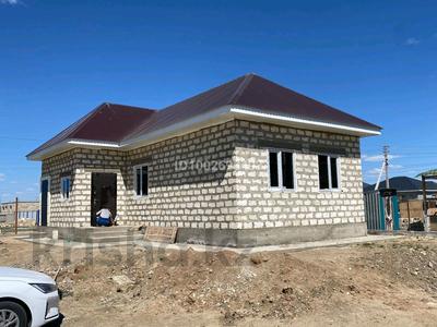 Отдельный дом · 3 комнаты · 82 м² · 8 сот., мкр Кайнар, 25 2 за 14 млн 〒 в Атырау