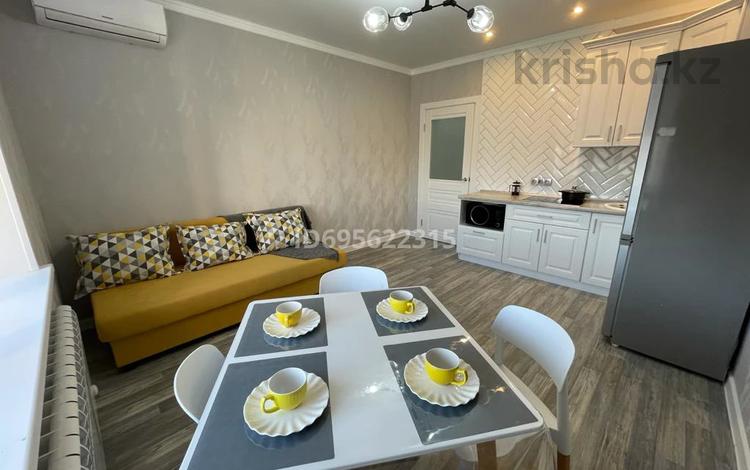 1-бөлмелі пәтер, 54 м², 3/10 қабат тәулік бойы, мкр Кунаева 52/2, бағасы: 12 000 〒 в Уральске, мкр Кунаева — фото 3