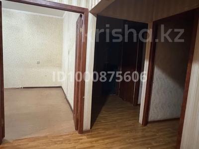 3-бөлмелі пәтер · 62 м² · 1/5 қабат, 10мкр 18 — 18 дом, рядом со школой №49. Хорошее расположение, всё необходимое рядом.Отличный вариант для семьи. Звоните для уточнения деталей и просмотра., бағасы: 120 000 ₸ в Таразе