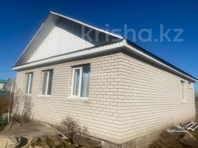 Дача · 3 комнаты · 74 м² · 8 сот., С/к Аксут 20 — Кольцевая за 9.5 млн 〒 в Актобе, мкр Гормолзавод