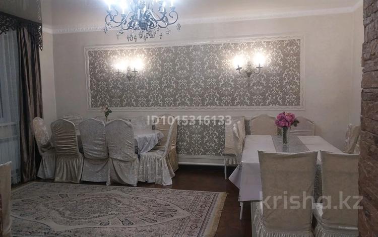 Дом · 4 комнаты · 200 м², Уалиханова 1д/13 за 10 000 ₸ в Кокшетау — фото 4