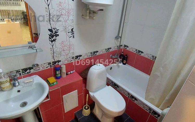 1-комнатная квартира · 45 м² · 2/5 этаж, Назарбаева — Назарбаева за 8 000 〒 в Кокшетау — фото 2