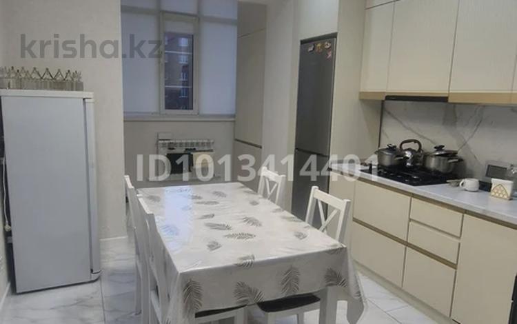 4-комнатная квартира · 120 м² · 4/5 этаж, мкр. Алтын орда — Тәуелсіздік, Х.Дінмұхамедұлы за 350 000 ₸ в Актобе — фото 4