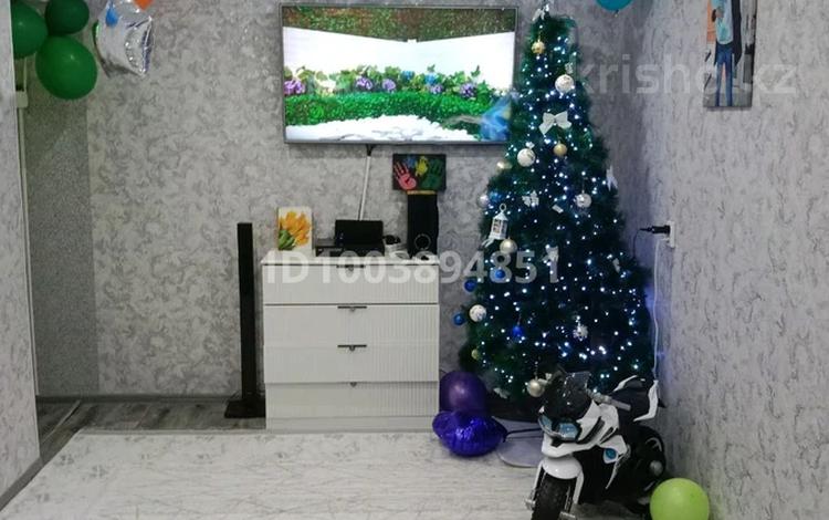 2-бөлмелі пәтер · 43 м² · 1/5 қабат, бульвар мира 7 — 1-ый кварталл, бағасы: 9 млн ₸ в Топаре — фото 2