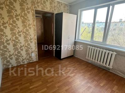 3-комнатная квартира, 48.4 м², 4/5 этаж, мкр 5 93 — Около спортивного комплекса Атлант за 12 млн 〒 в Актобе, мкр 5