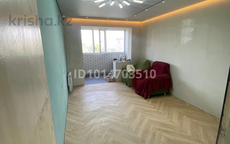 2-комнатная квартира · 48 м² · 5/5 этаж, 16-й микрорайон 13 за 20 млн ₸ в Шымкенте, Аль-Фарабийский р-н — фото 2