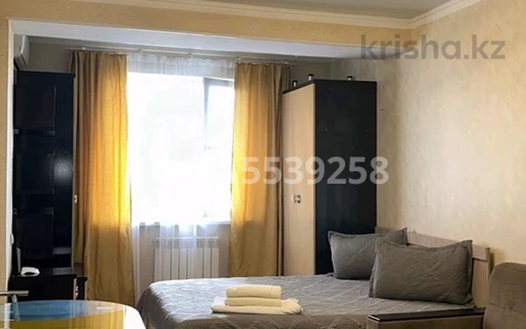 1-бөлмелі пәтер · 35 м² · 8/12 қабат, Шевченко 85, бағасы: 3 000 ₸ в Алматы, Алмалинский р-н — фото 2