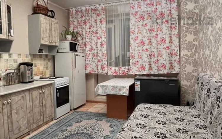 1-комнатная квартира · 48 м² · 13/13 этаж, Жубанова 10а за 180 000 ₸ в Астане, р-н Байконур — фото 2