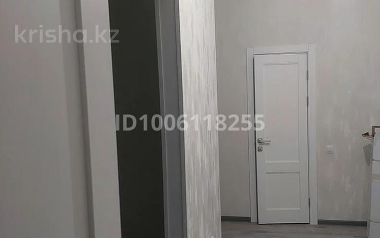 2-бөлмелі пәтер · 70 м² · 5/9 қабат, Ильяса Есенберлина 92, бағасы: 300 000 ₸ в Усть-Каменогорске, Ульбинский — фото 2