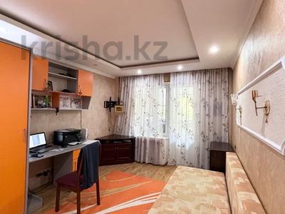 4-бөлмелі пәтер, 84 м², 2/5 қабат, мкр Аксай-3А, Мкр Аксай 3А — Ул Толе би - Ул Яссауи, бағасы: 48.5 млн 〒 в Алматы, Ауэзовский р-н