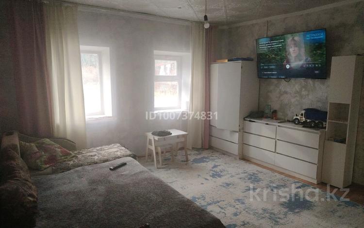 Отдельный дом · 4 комнаты · 70 м² · 500 сот., Радищева 19 — Район защиты за 8.5 млн ₸ в Усть-Каменогорске — фото 2