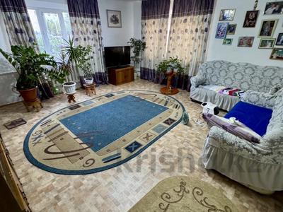 Отдельный дом · 5 комнат · 148 м² · 11.1 сот., мкр Трудовик 50 — Центральная за 45 млн ₸ в Алматы, Алатауский р-н