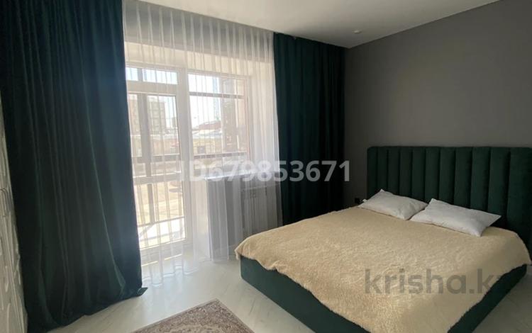 2-комнатная квартира, 60 м², 1/5 этаж посуточно, Наурызбай батыра 137 за 15 000 〒 в Кокшетау — фото 2